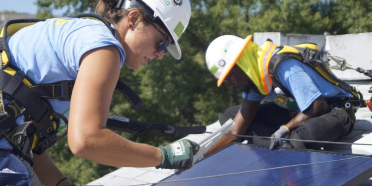 Solar contributed 45% of electricity generation capacity additions in the first half of 2023 – pv magazine USA
