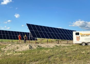 Exploring The Benefits & Challenges Of Rural Solar Panel Systems