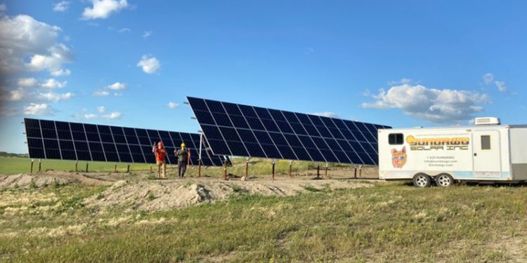 Exploring The Benefits & Challenges Of Rural Solar Panel Systems