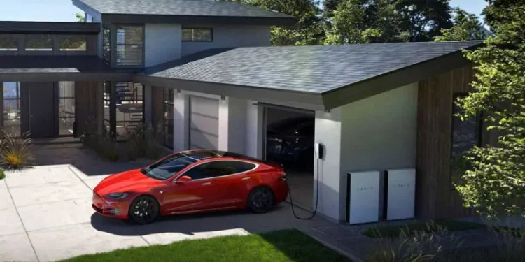 Tesla App To Allow Solaray Customers To Charge Their EV On Excess Solar
