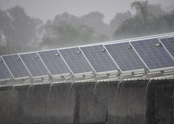 Adverse Weather Conditions Solar Panels