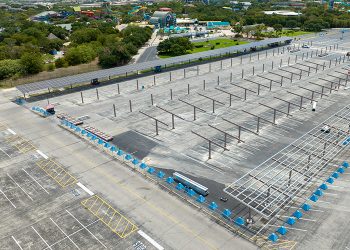 SeaWorld San Antonio invests in 4.3-MW solar carport