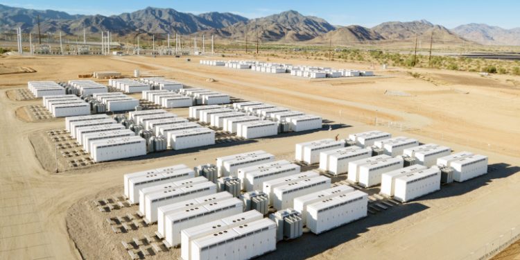 Huge Oberon Solar + Storage project completed in California desert