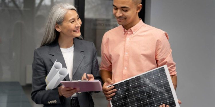 A Homeowners Guide to Going Solar