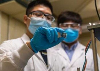Inverted perovskite solar cell breaks 25% efficiency record