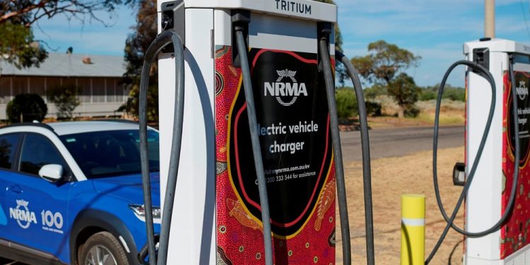 A Deep Dive Into the EV Charging Infrastructure Boom, Off Grid EV Charging Solution