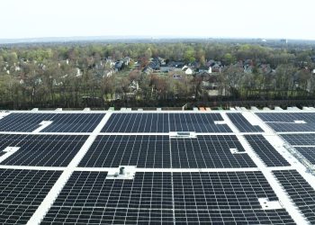 Community solar developer Dimension pledges to invest millions in solar workforce development