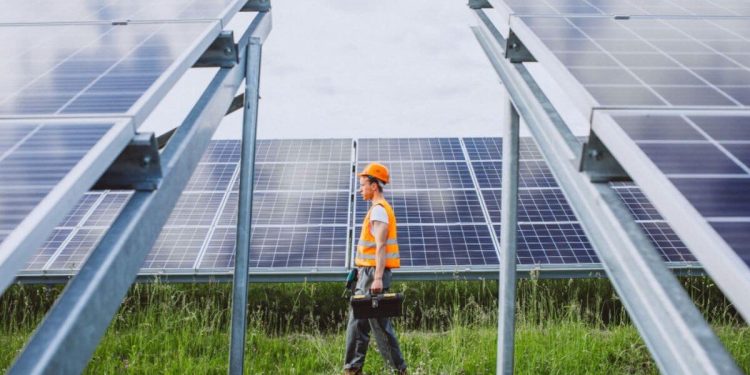 Types of Factories that Can Use Solar Energy