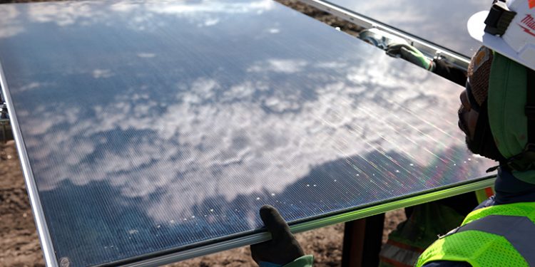 US on track to add record breaking 33 GW of solar in 2023