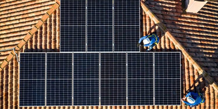 I Have a Tiled Roof – How Do I Find Someone To Install Solar for Me? Tiled Roof? No Problem! Find the Best Solar Power Installer for Your Home
