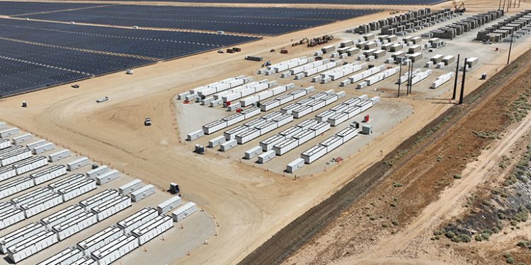 The largest US solar + storage project is complete