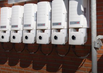 Leading Solar Energy Storage Providers in 2024