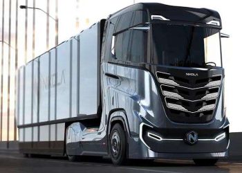 Using idle trucks to power the grid with clean energy