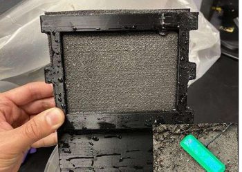 Dirt-powered fuel cell runs forever