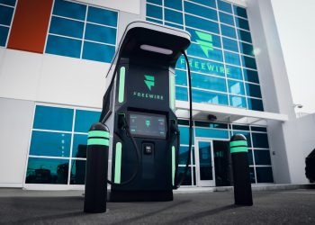 Battery-integrated EV charger can provide site backup power, grid services