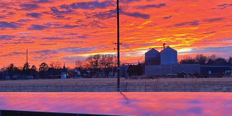 Despite setbacks, Wahoo, Nebraska builds 2-MW solar project