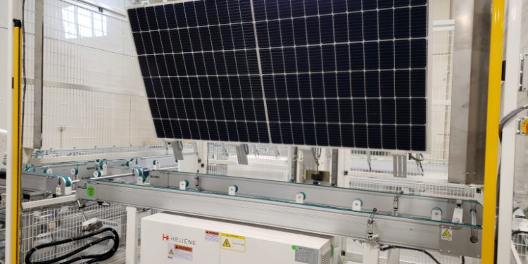 Heliene silicon solar panels are first to reach domestic content bonus
