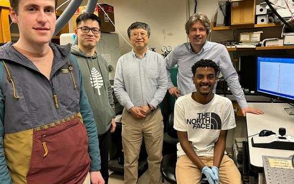 Dartmouth engineering team discovers new high-performance solar cell material