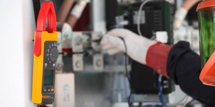 Fluke describes testing tools used in the solar industry