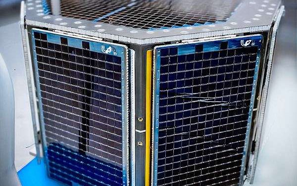 Sierra Space’s Advanced Solar Panels Power Sidus Space’s LizzieSat in Historic Space Mission
