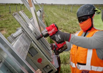 Milwaukee Tool shows off its specialty impact tools for solar