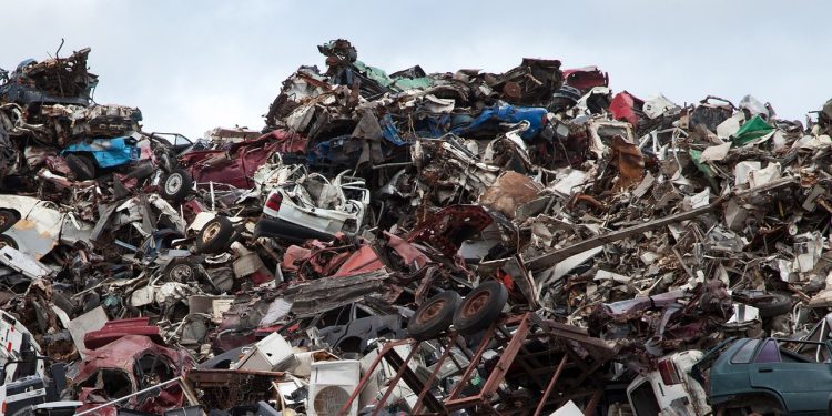 Landfilling vs. Recycling 10-Year-Old Solar Equipment