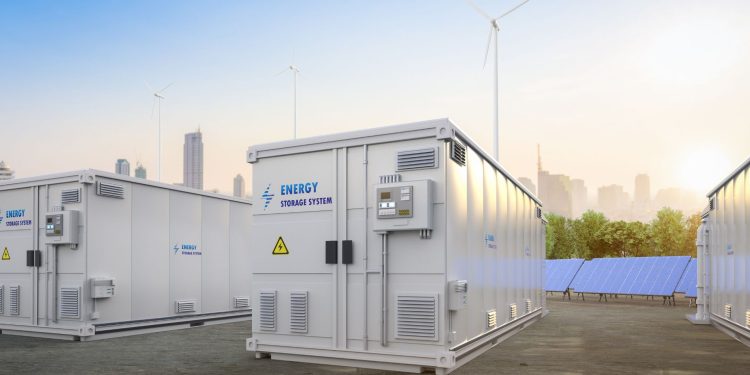 How Home Batteries Enhance Solar Energy Systems