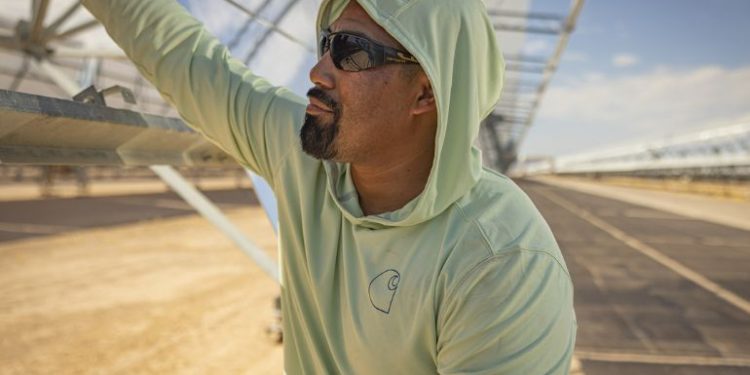 Carhartt announces new sun protection clothing line