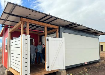 Solar installer donates $50k to community still recovering from Hawaii wildfire