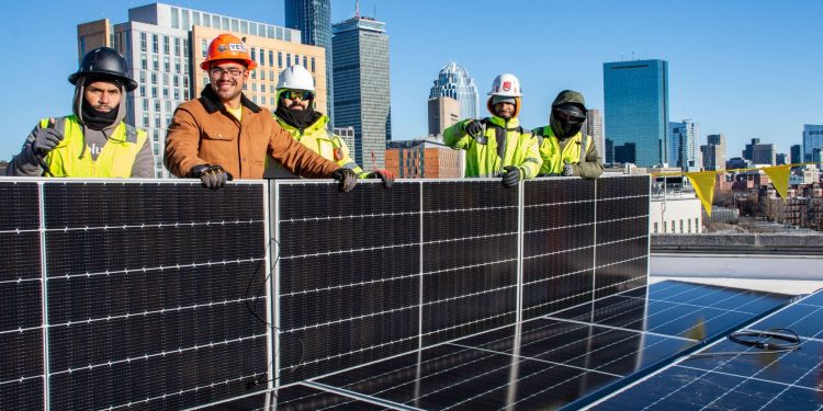 Northeastern University turns on 157.8-kW solar array at Boston campus