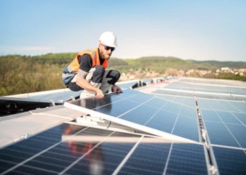 Sun on Your Roof: Assessing Compatibility for Solar Panel Installation
