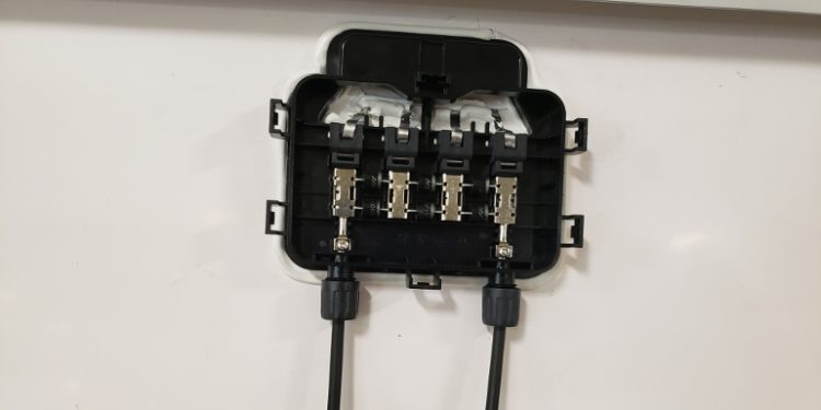 Amphenol starts up America’s first solar junction box manufacturing lines