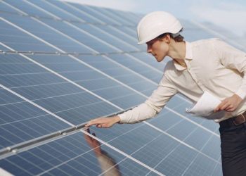 Solar Ground Mount vs. Roof Mount Racking: Which Is Better?