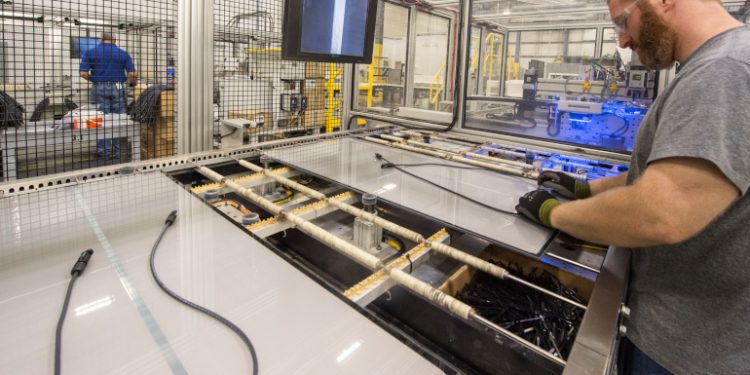DOE invests $71 million in solar manufacturing R&D