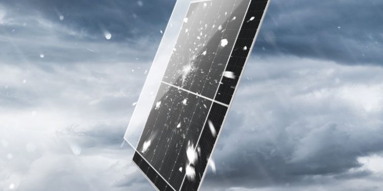 LONGi’s new bifacial module uses thicker glass to better withstand hail damage
