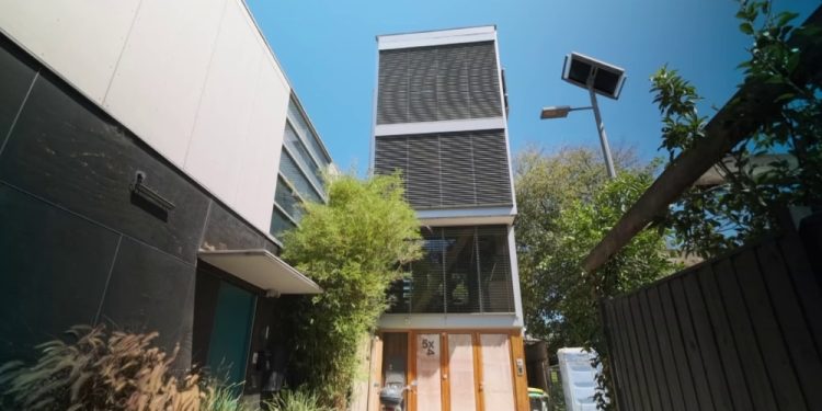 Yingli Solar Panels Powering a Home With a Tiny Footprint