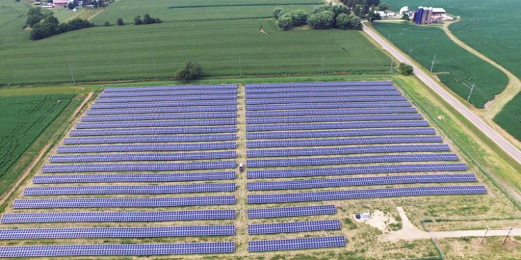 Berkeley Lab finds community solar is reaching intended underserved subscribers