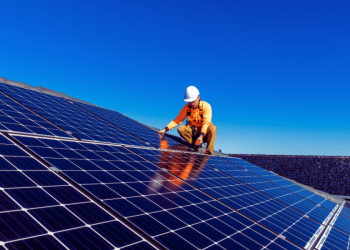 Comparing National vs. Local Installers: Pros and Cons