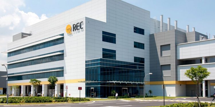 REC – The World’s Best Solar Panel – MC Electrical