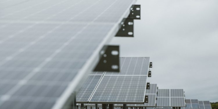 6.875-MW solar project finished atop Rhode Island capped landfill