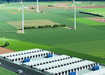 Major Battery Storage Initiative by Rolls-Royce to Boost Zeewolde Wind Farm by 2025