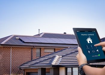 Integrating Solar Panels with Smart Home Technology
