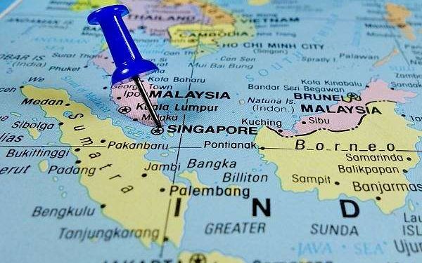 Energy-hungry Singapore eyes deserts, forest for renewables