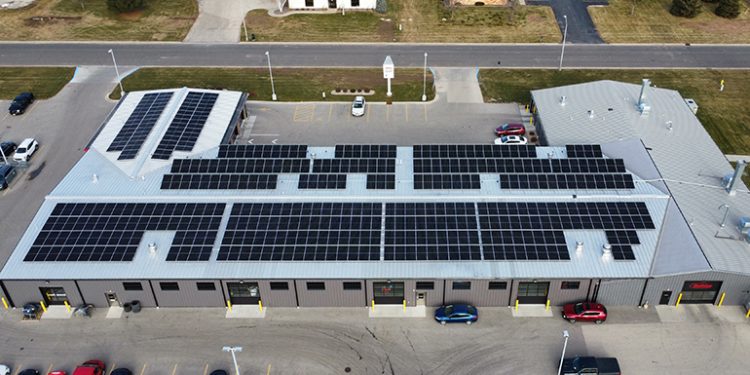 Wisconsin auto dealer invests in 469-kW rooftop solar portfolio