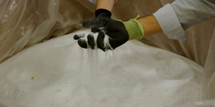 Heliene to purchase solar glass made in Georgia for its domestic solar panels