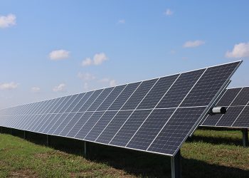 Entergy Arkansas kicks off operations at 100-MW Arkansas solar project