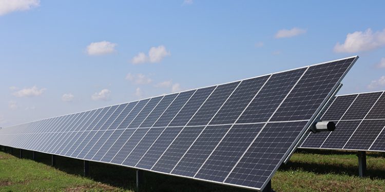 Entergy Arkansas kicks off operations at 100-MW Arkansas solar project