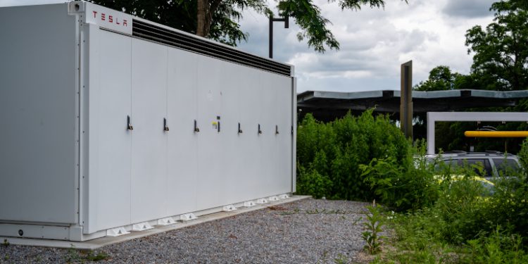 Energy storage set to be ineligible for low-income bonus credit in 2025