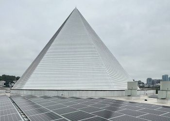 Everybody Solar installs 72-kW solar project for Nashville science center