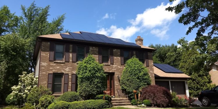 State of the Art of Solar Panels: Why Choose REC Panels?